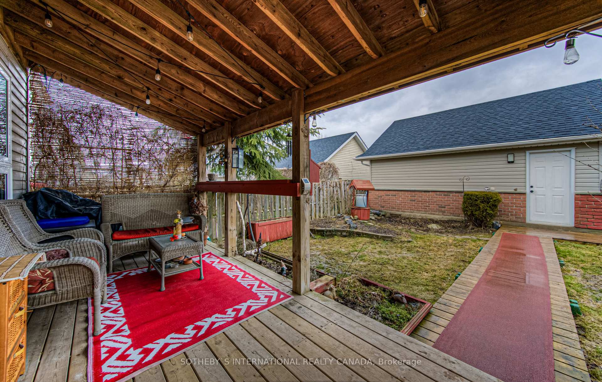 Photo 41 of 717 Brandenburg Boulevard, Waterloo — HOMEH