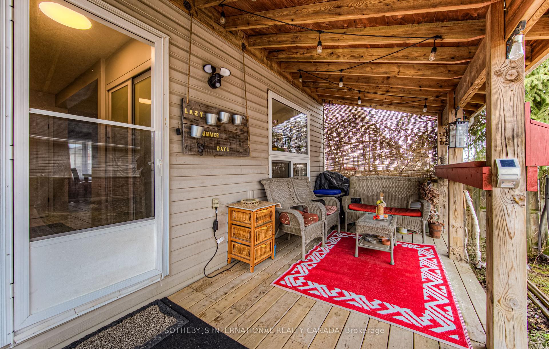 Photo 42 of 717 Brandenburg Boulevard, Waterloo — HOMEH