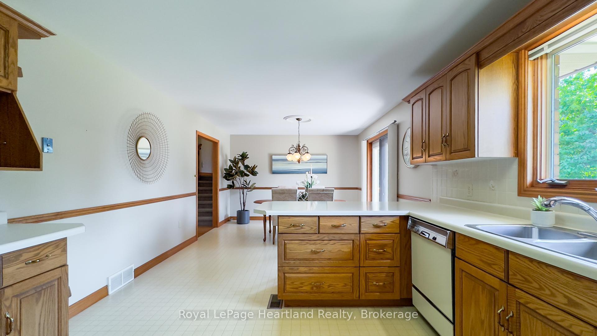 Photo 16 of 7333 Line 34 Road, West Perth, Hibbert — HOMEH