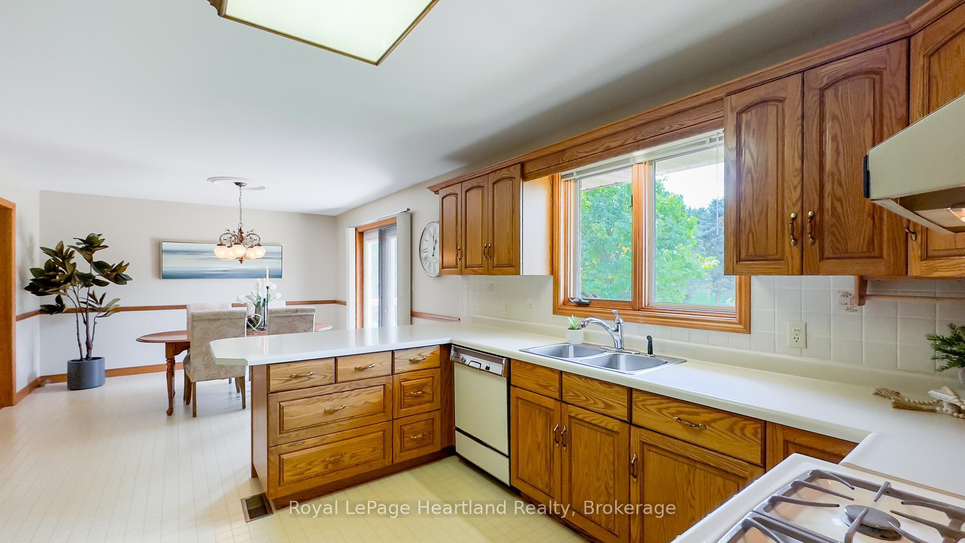 Photo 17 of 7333 Line 34 Road, West Perth, Hibbert — HOMEH