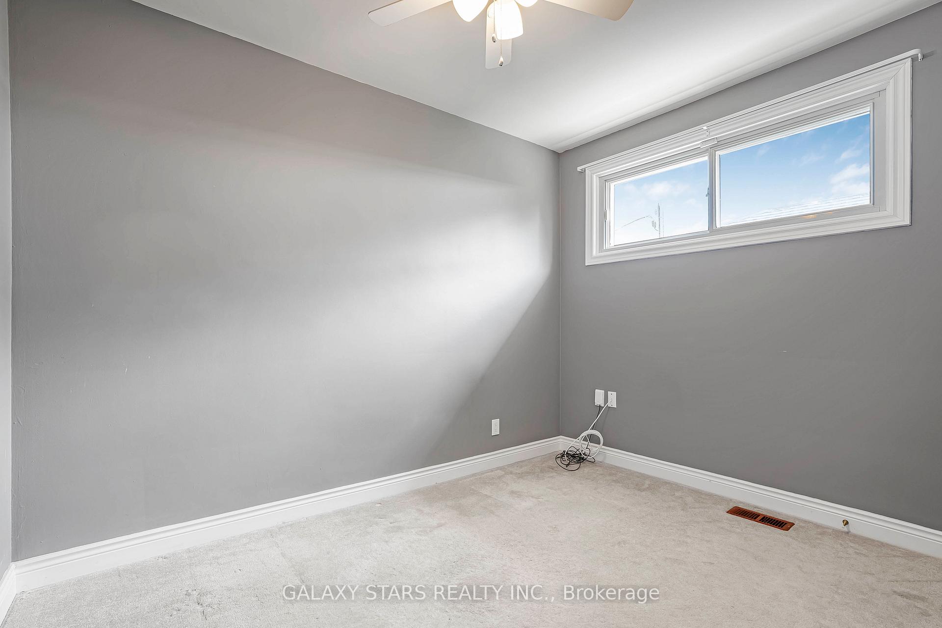Photo 16 of Unit Main, 1012 Wardman Crescent, Whitby, Williamsburg — HOMEH