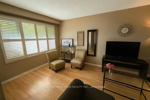 Photo 2 of 21 Vanessa Place, Whitby, Blue Grass Meadows — HOMEH
