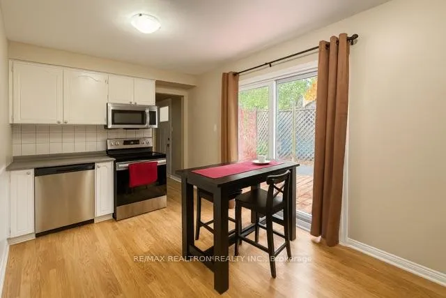 Photo 4 of 21 Vanessa Place, Whitby, Blue Grass Meadows — HOMEH
