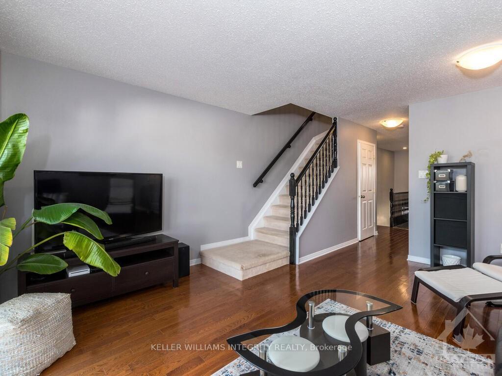 Photo 11 of 219 Gershwin, Ottawa, Westcliffe Estates — HOMEH