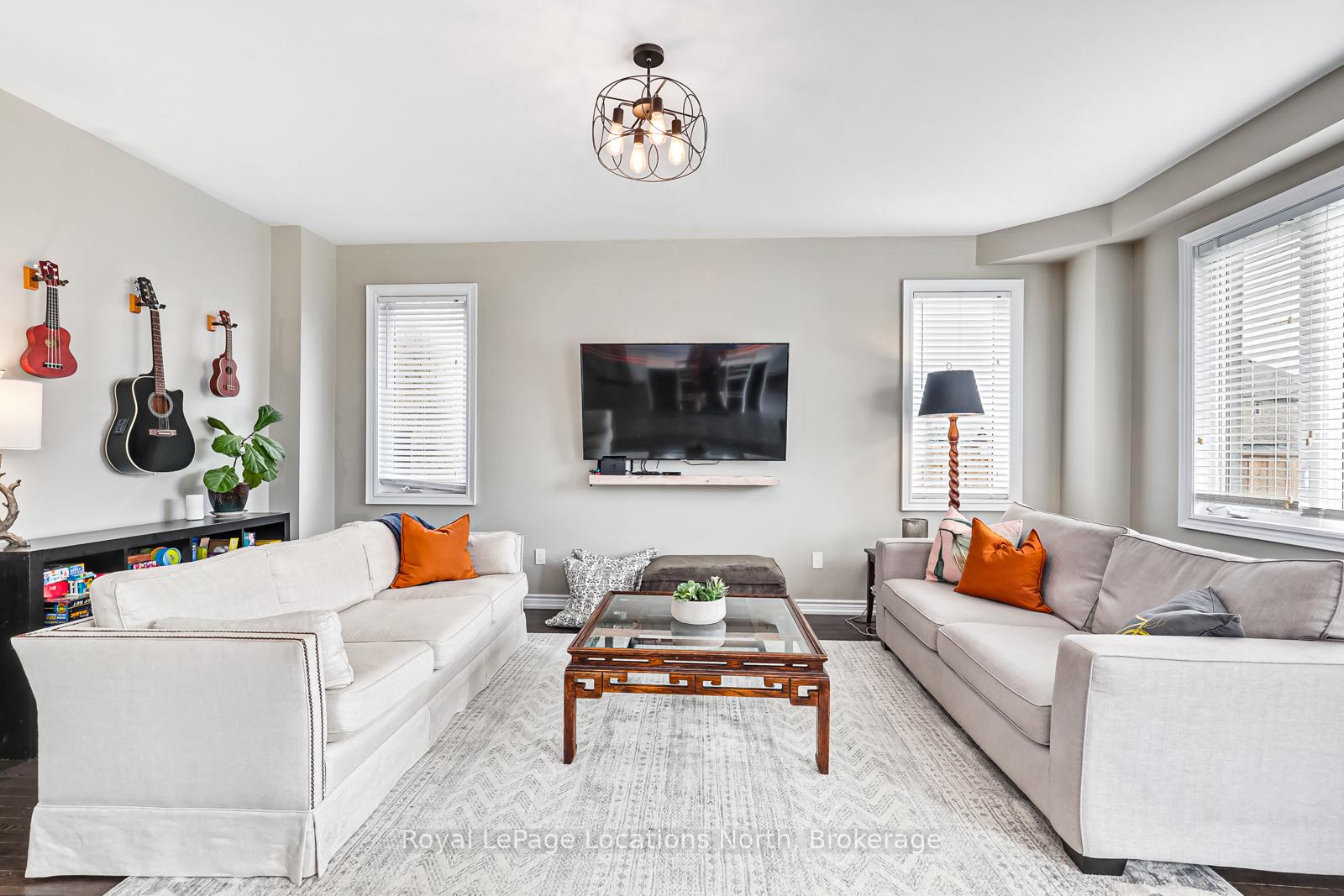 Photo 8 of 1 Academy Avenue, Wasaga Beach — HOMEH