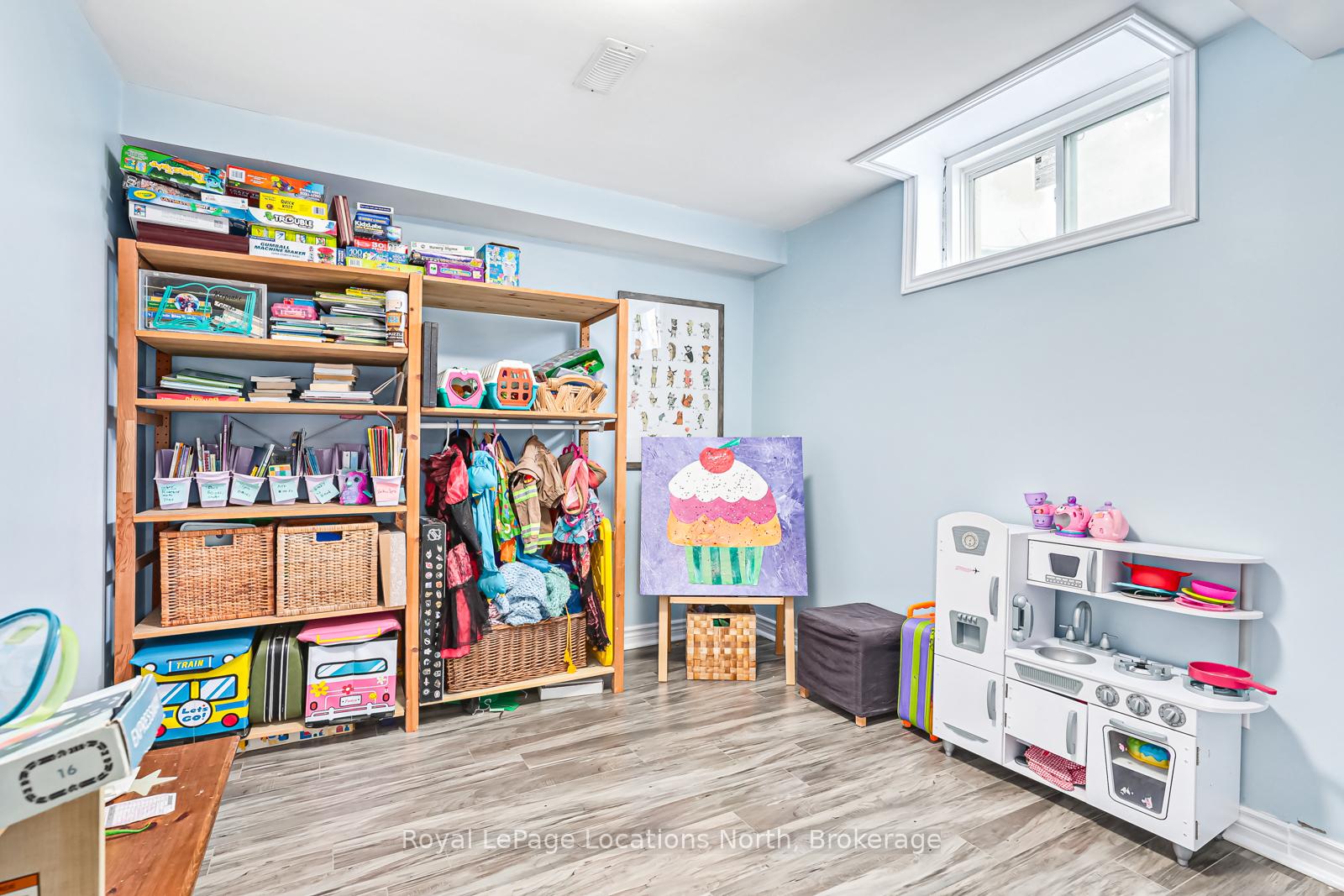 Photo 25 of 1 Academy Avenue, Wasaga Beach — HOMEH