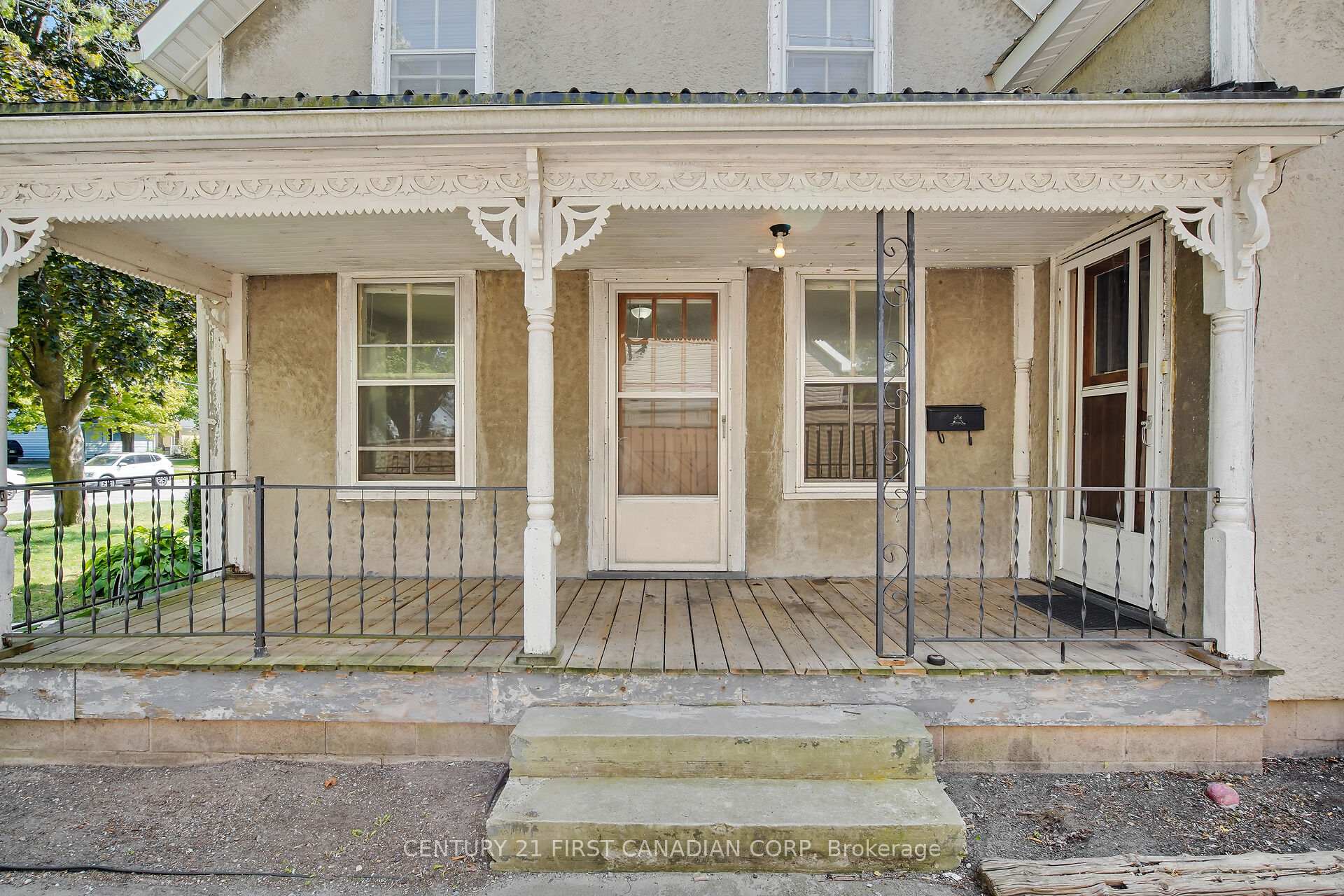 Photo 2 of 104 St Andrew Street, Aylmer — HOMEH