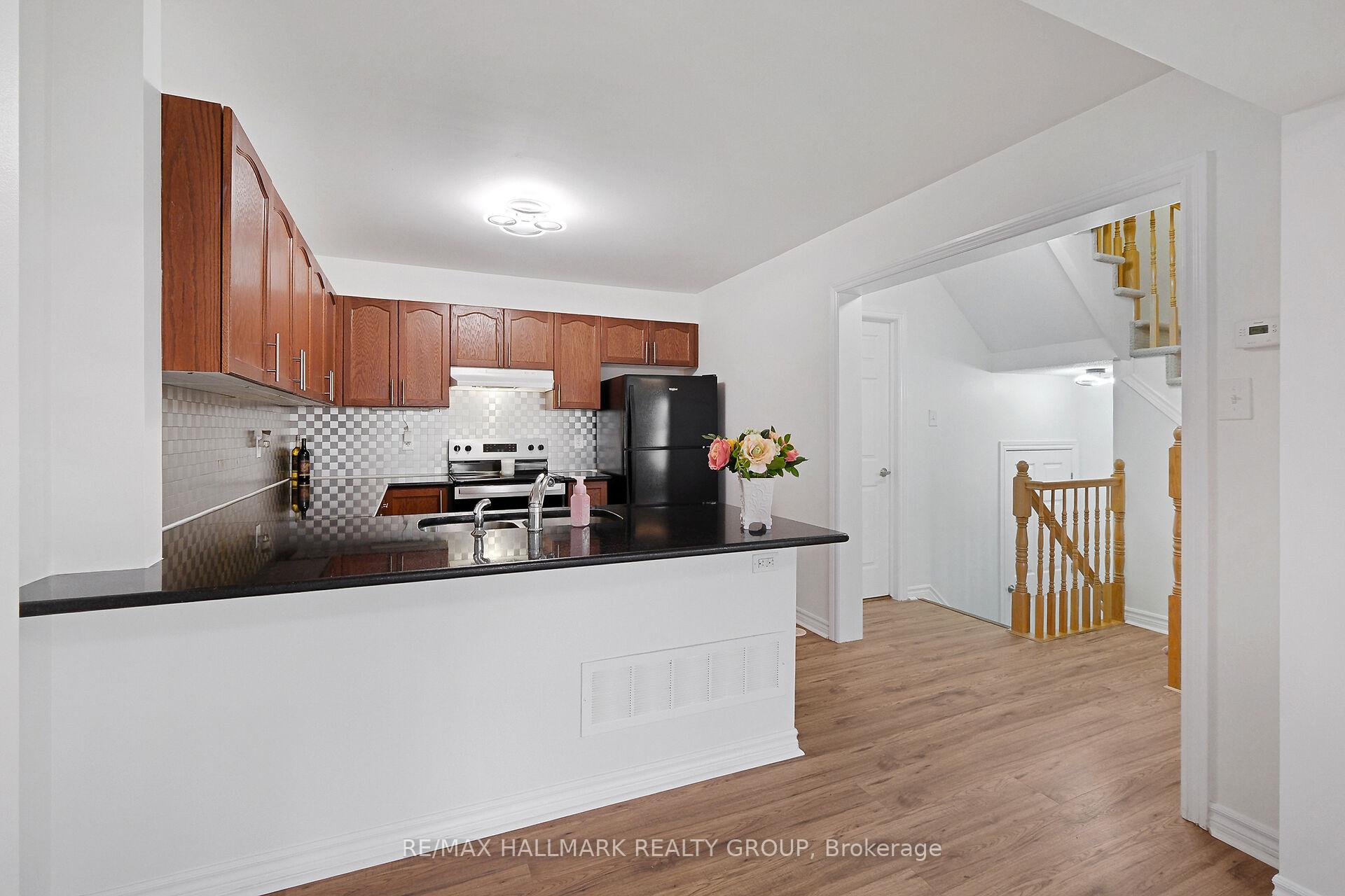 Photo 13 of 2325 Blue Aster Street, Ottawa, Barrhaven - Half Moon Bay — HOMEH