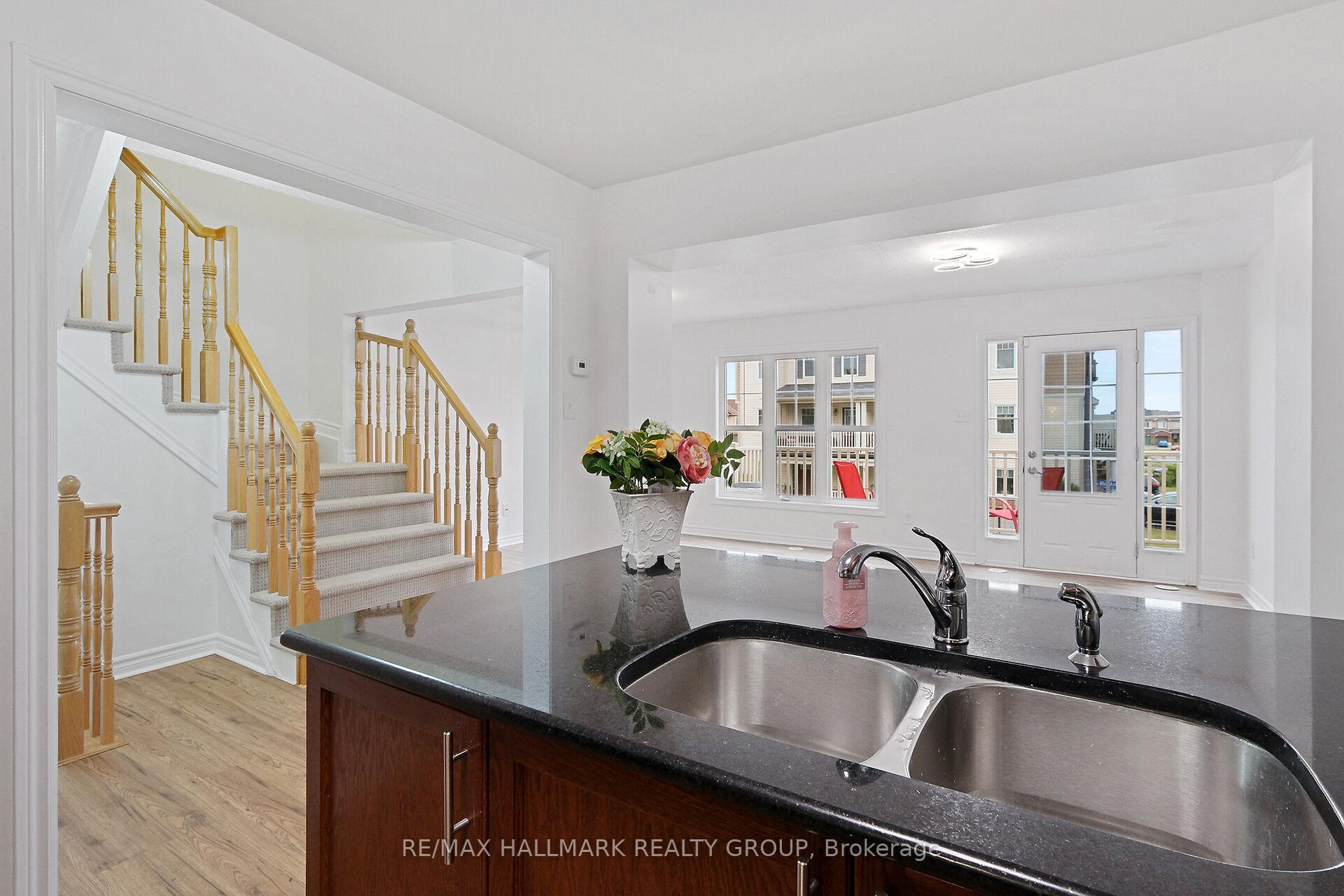 Photo 17 of 2325 Blue Aster Street, Ottawa, Barrhaven - Half Moon Bay — HOMEH
