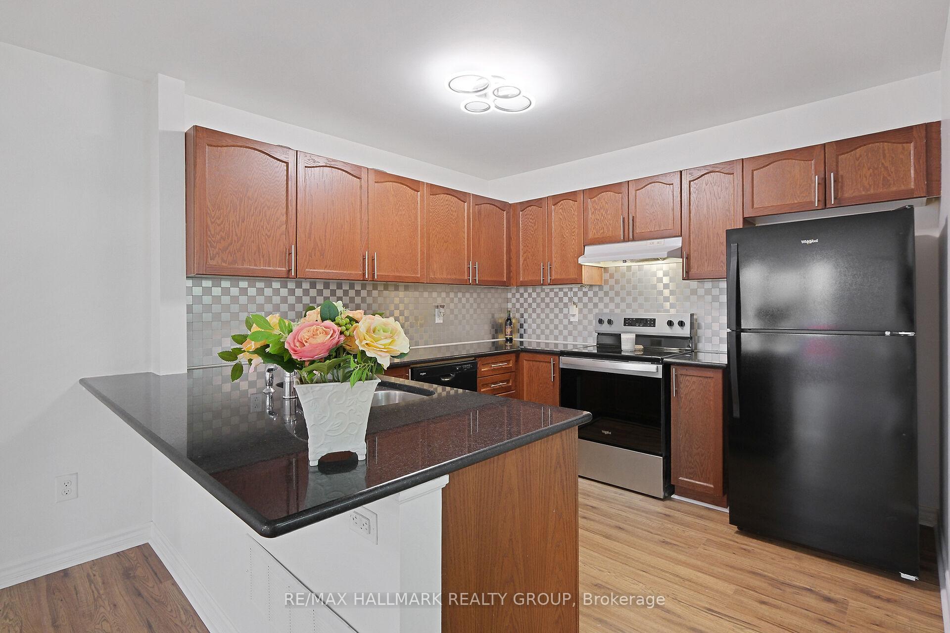 Photo 8 of 2325 Blue Aster Street, Ottawa, Barrhaven - Half Moon Bay — HOMEH