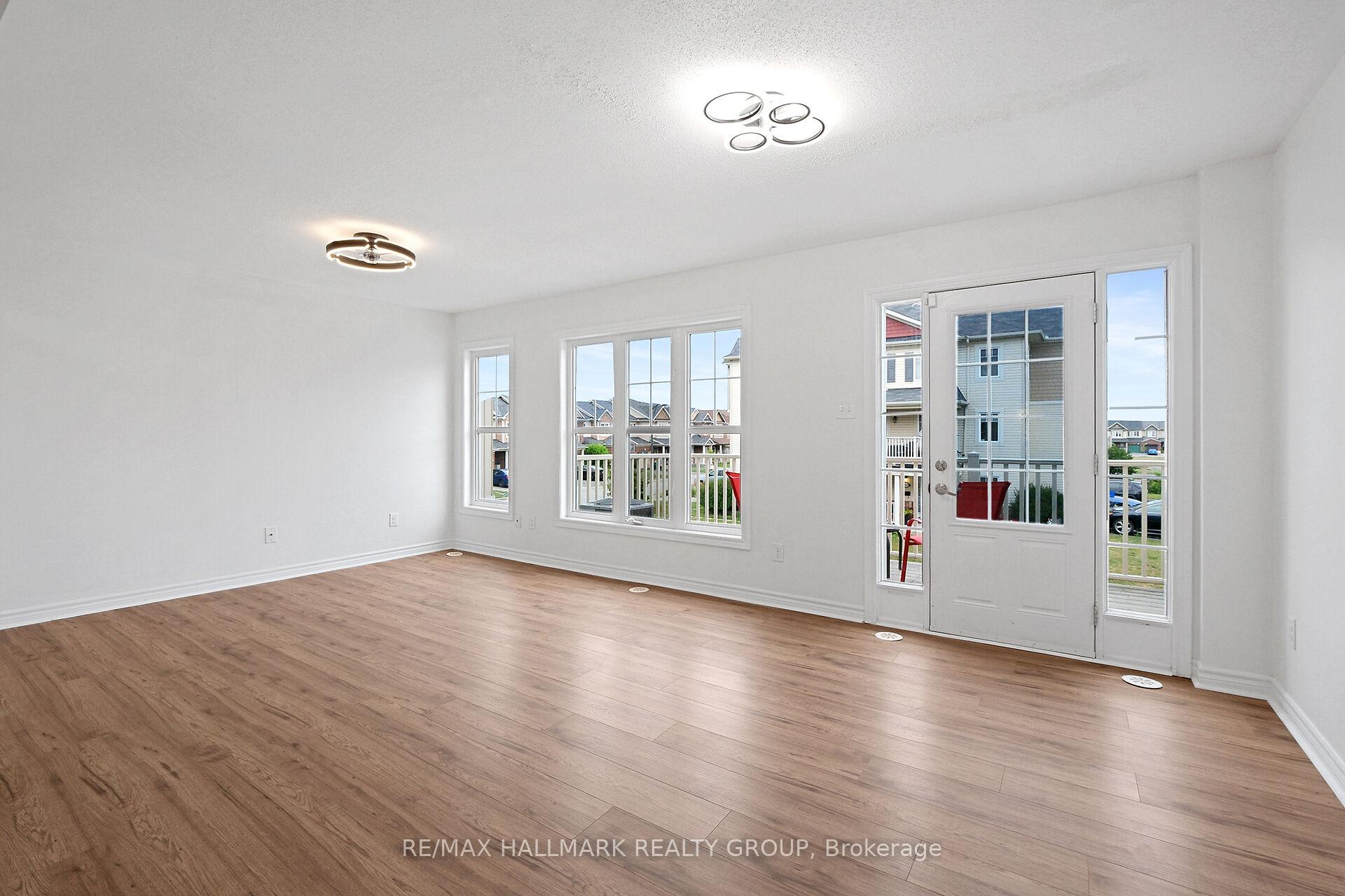 Photo 11 of 2325 Blue Aster Street, Ottawa, Barrhaven - Half Moon Bay — HOMEH