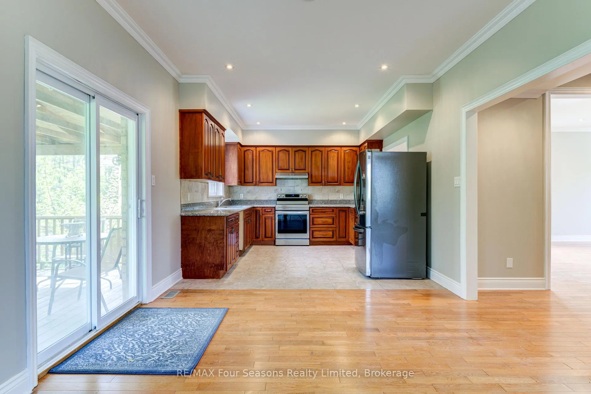 Photo 14 of 243 River Road E, Wasaga Beach — HOMEH
