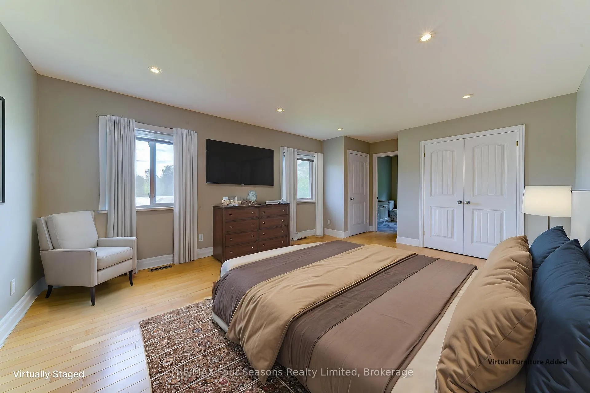 Photo 27 of 243 River Road E, Wasaga Beach — HOMEH
