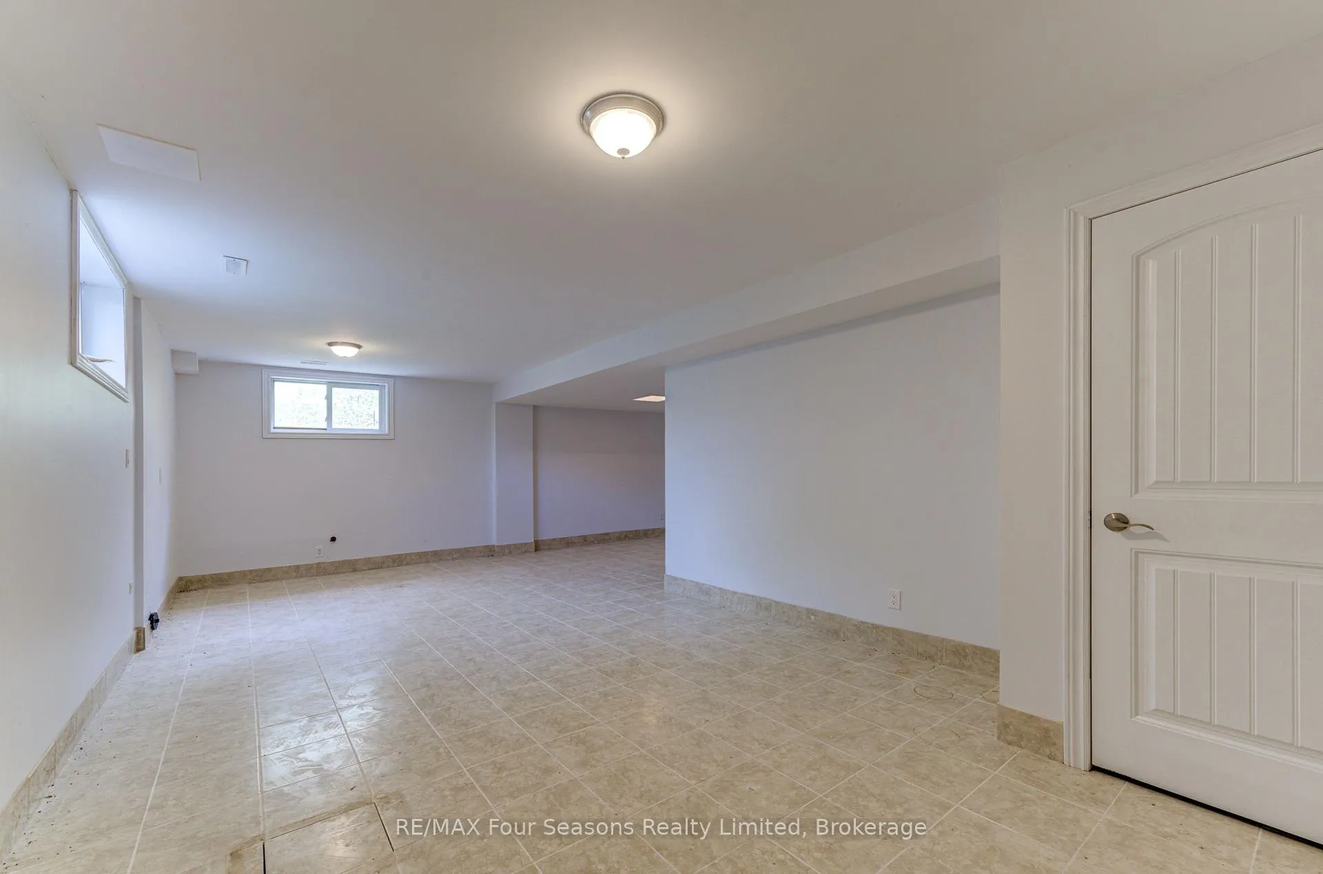 Photo 35 of 243 River Road E, Wasaga Beach — HOMEH