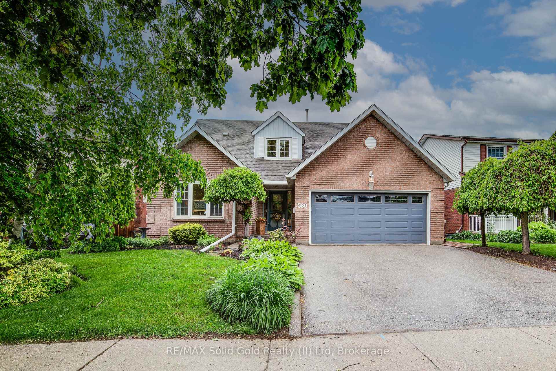Photo 3 of 580 Hallmark Drive, Waterloo — HOMEH