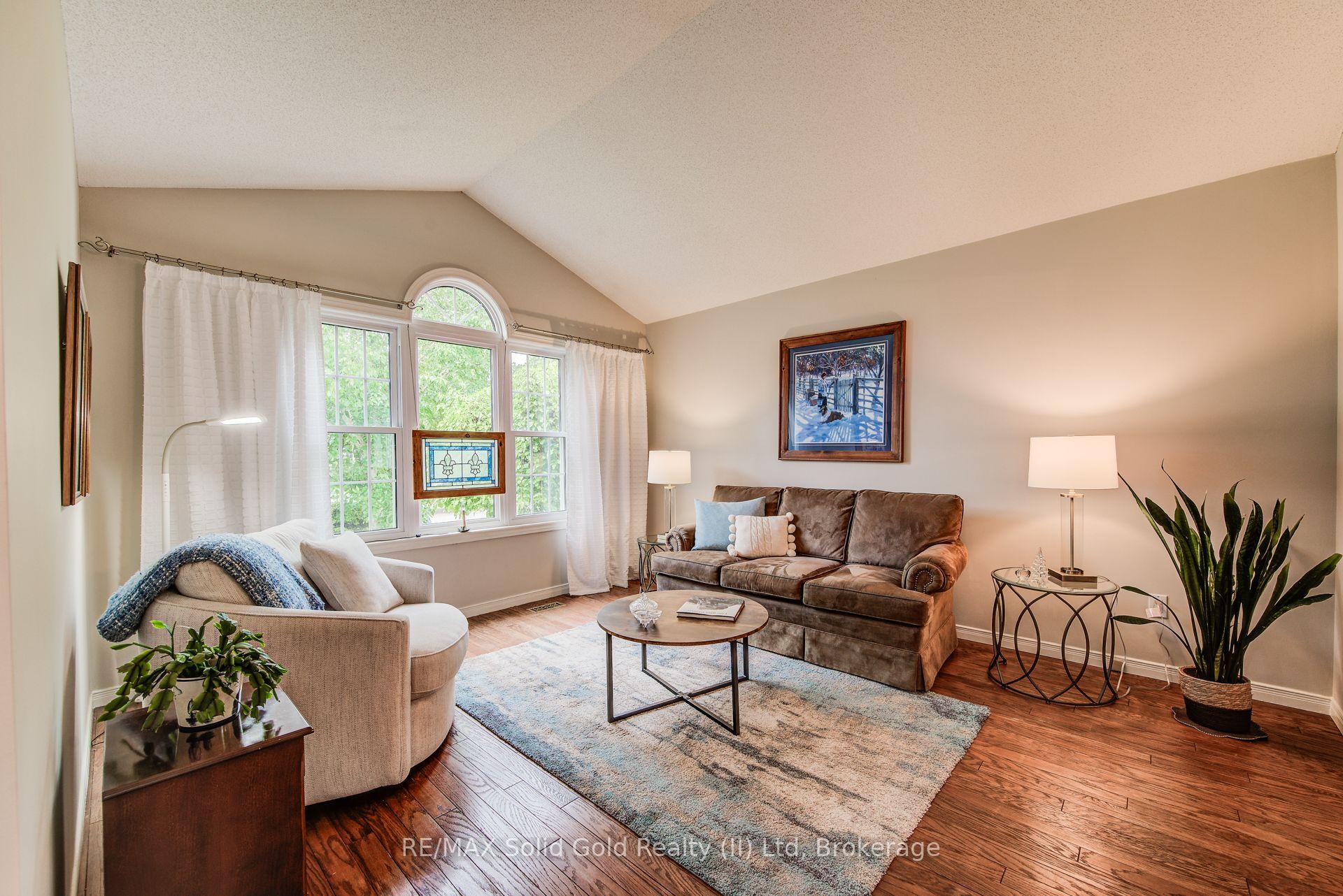 Photo 6 of 580 Hallmark Drive, Waterloo — HOMEH