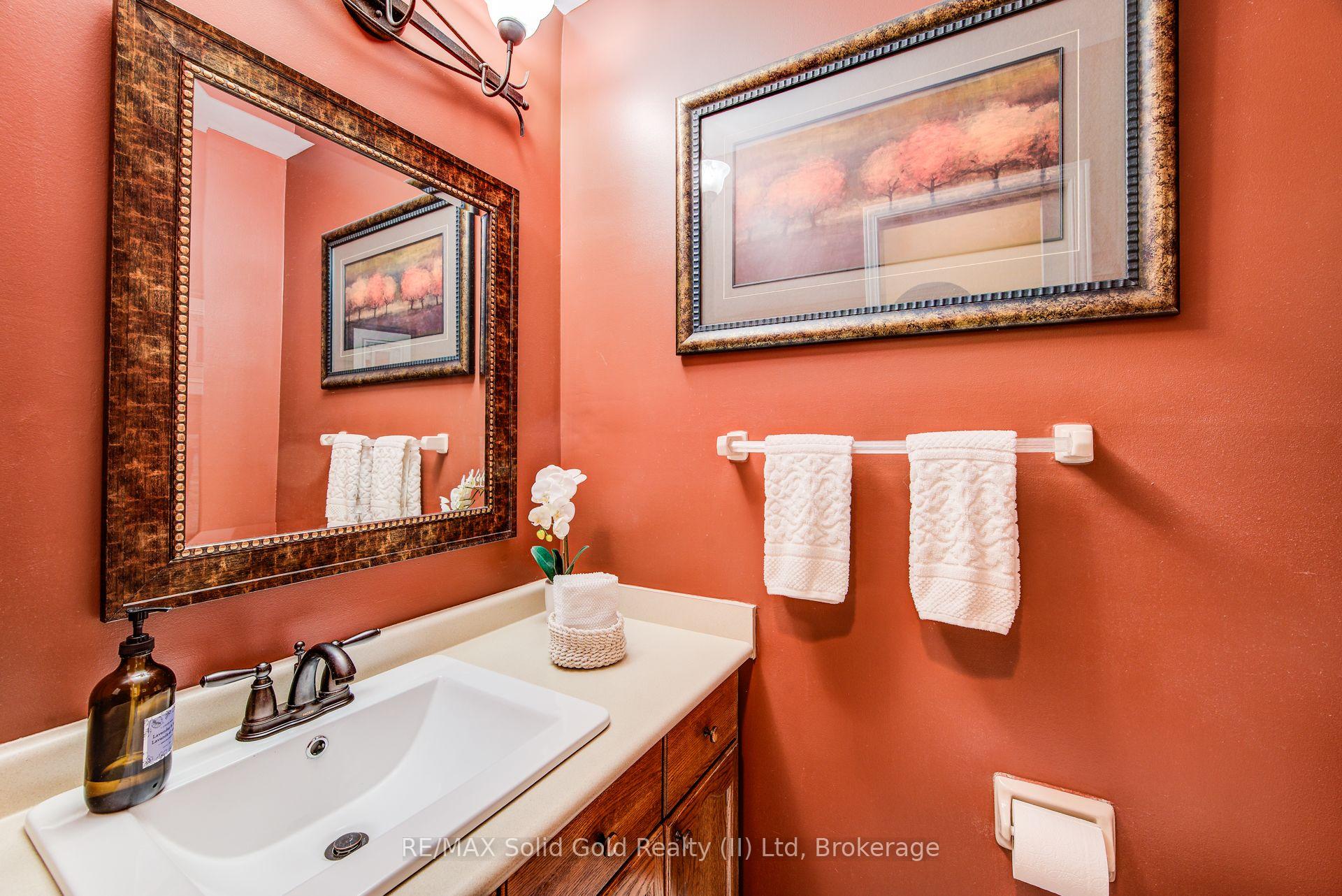 Photo 18 of 580 Hallmark Drive, Waterloo — HOMEH