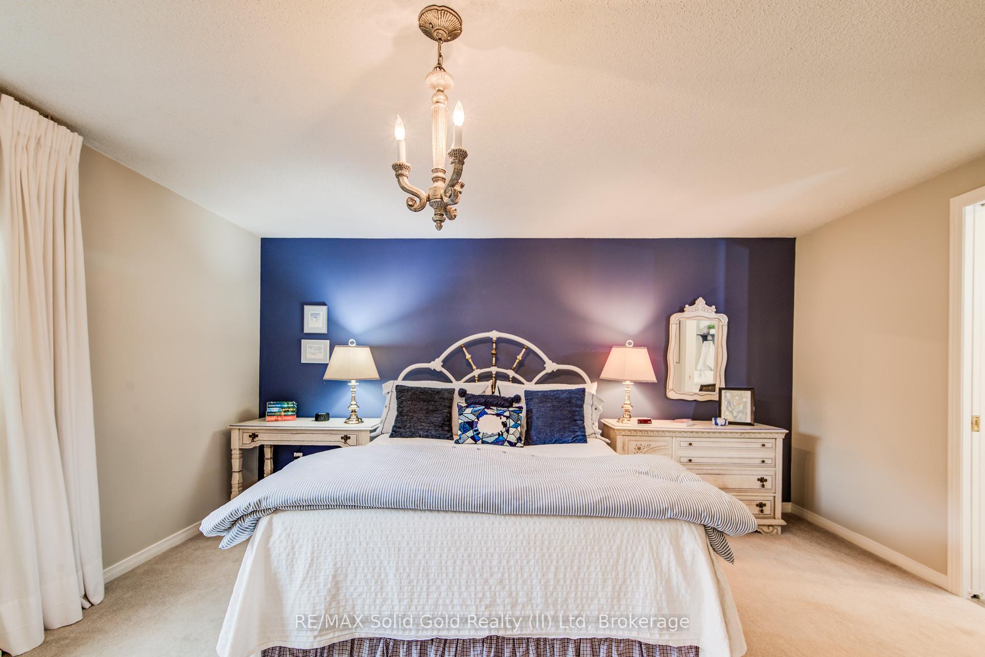 Photo 21 of 580 Hallmark Drive, Waterloo — HOMEH