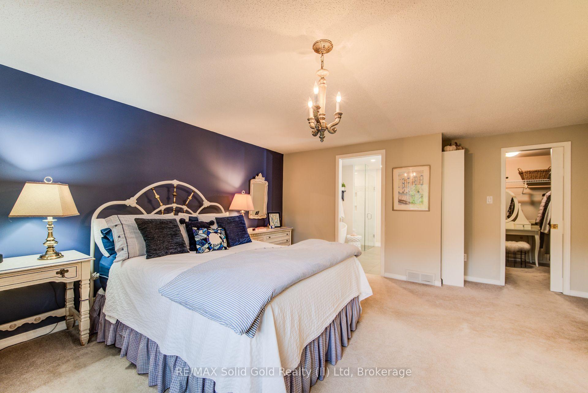 Photo 22 of 580 Hallmark Drive, Waterloo — HOMEH