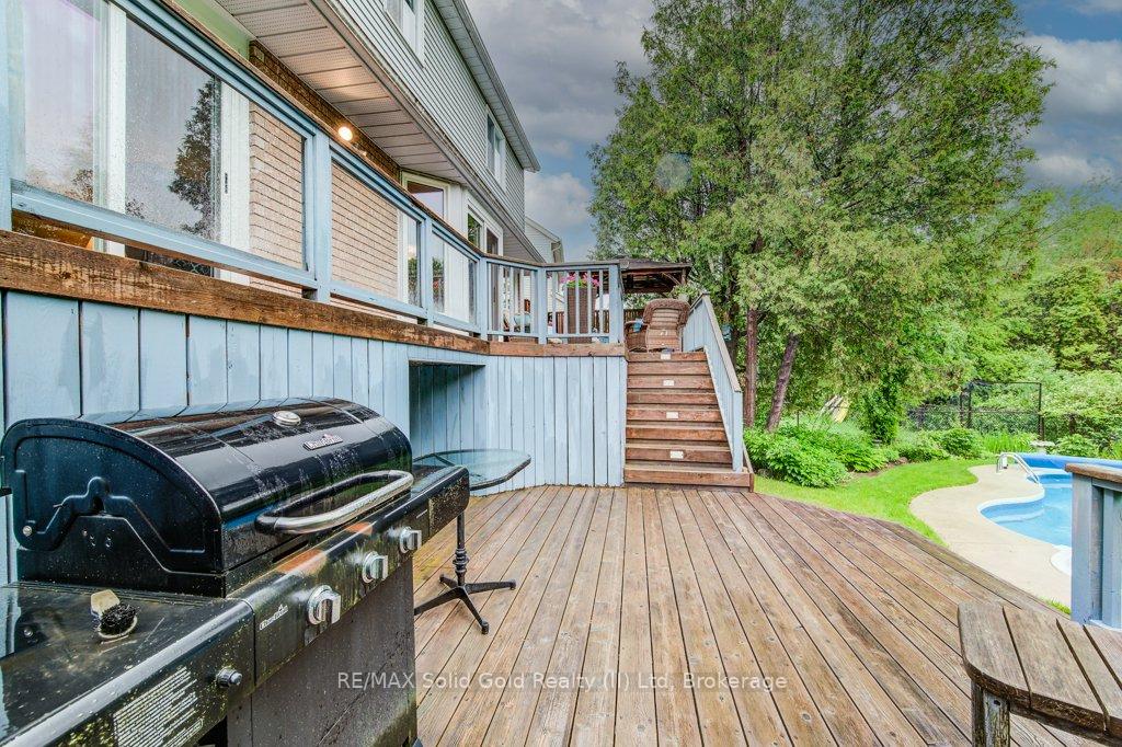 Photo 34 of 580 Hallmark Drive, Waterloo — HOMEH