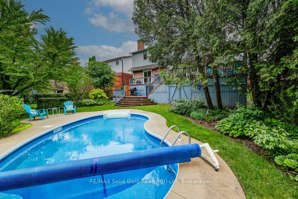Photo 40 of 580 Hallmark Drive, Waterloo — HOMEH