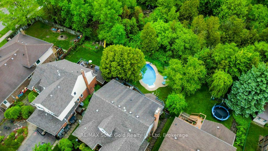Photo 45 of 580 Hallmark Drive, Waterloo — HOMEH