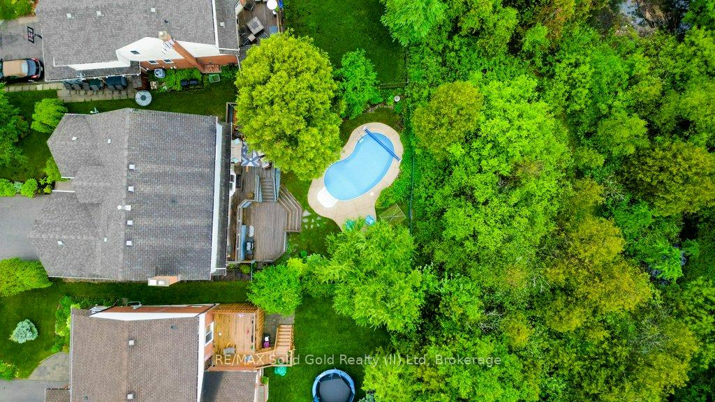 Photo 49 of 580 Hallmark Drive, Waterloo — HOMEH