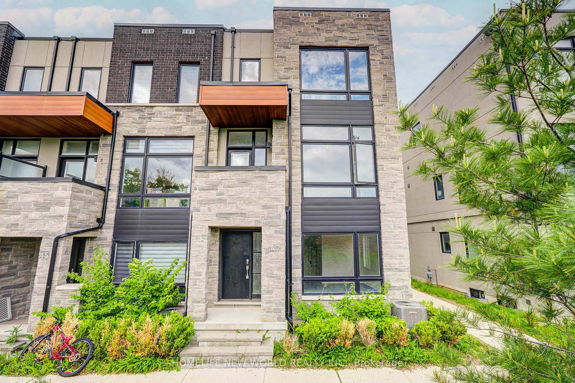Photo 1 of 147 Carpaccio Avenue, Vaughan, Vellore Village — HOMEH