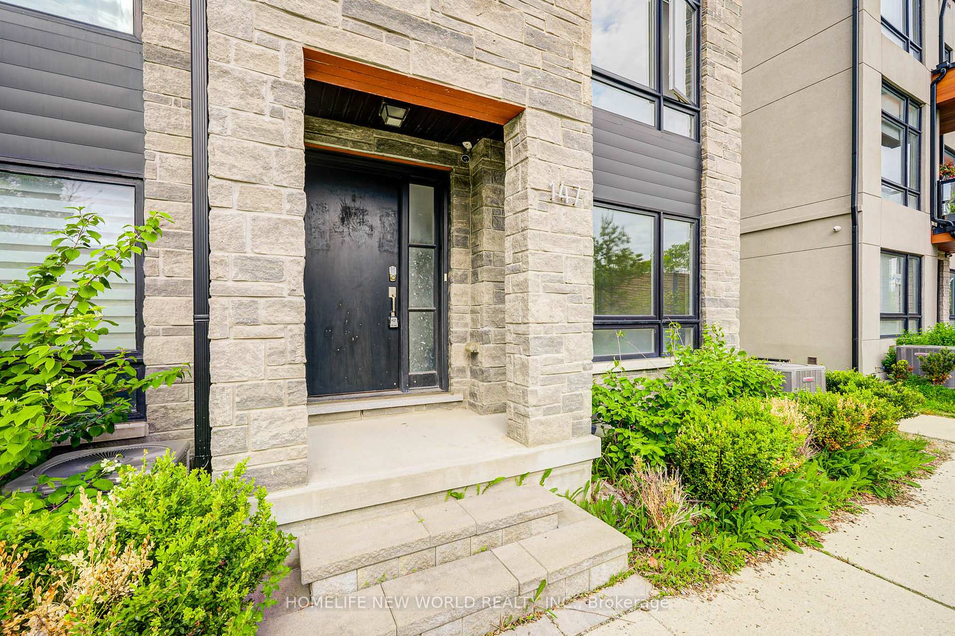 Photo 4 of 147 Carpaccio Avenue, Vaughan, Vellore Village — HOMEH