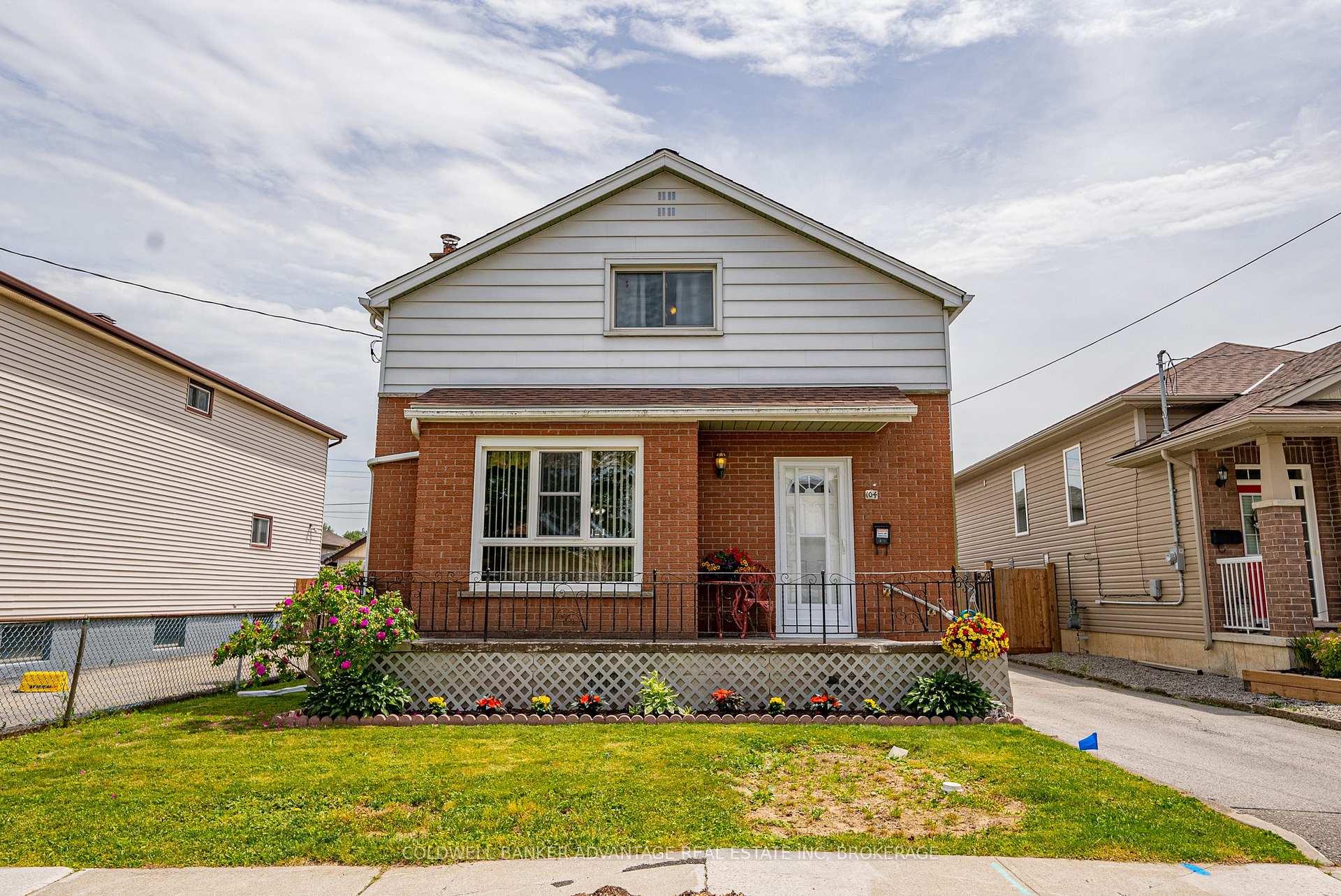 Photo 1 of 104 Wallace Avenue S, Welland, Lincoln/Crowland — HOMEH