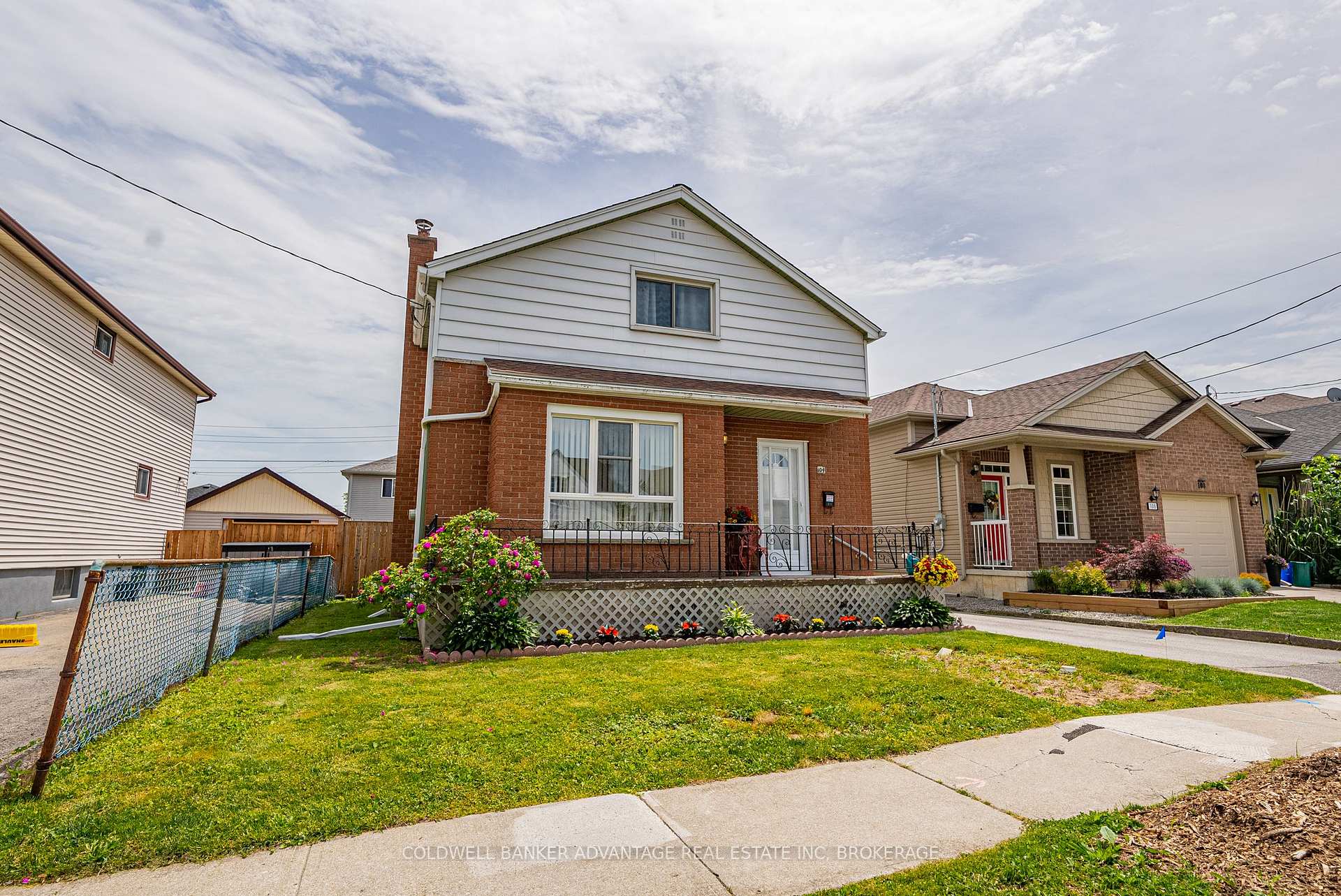 Photo 3 of 104 Wallace Avenue S, Welland, Lincoln/Crowland — HOMEH