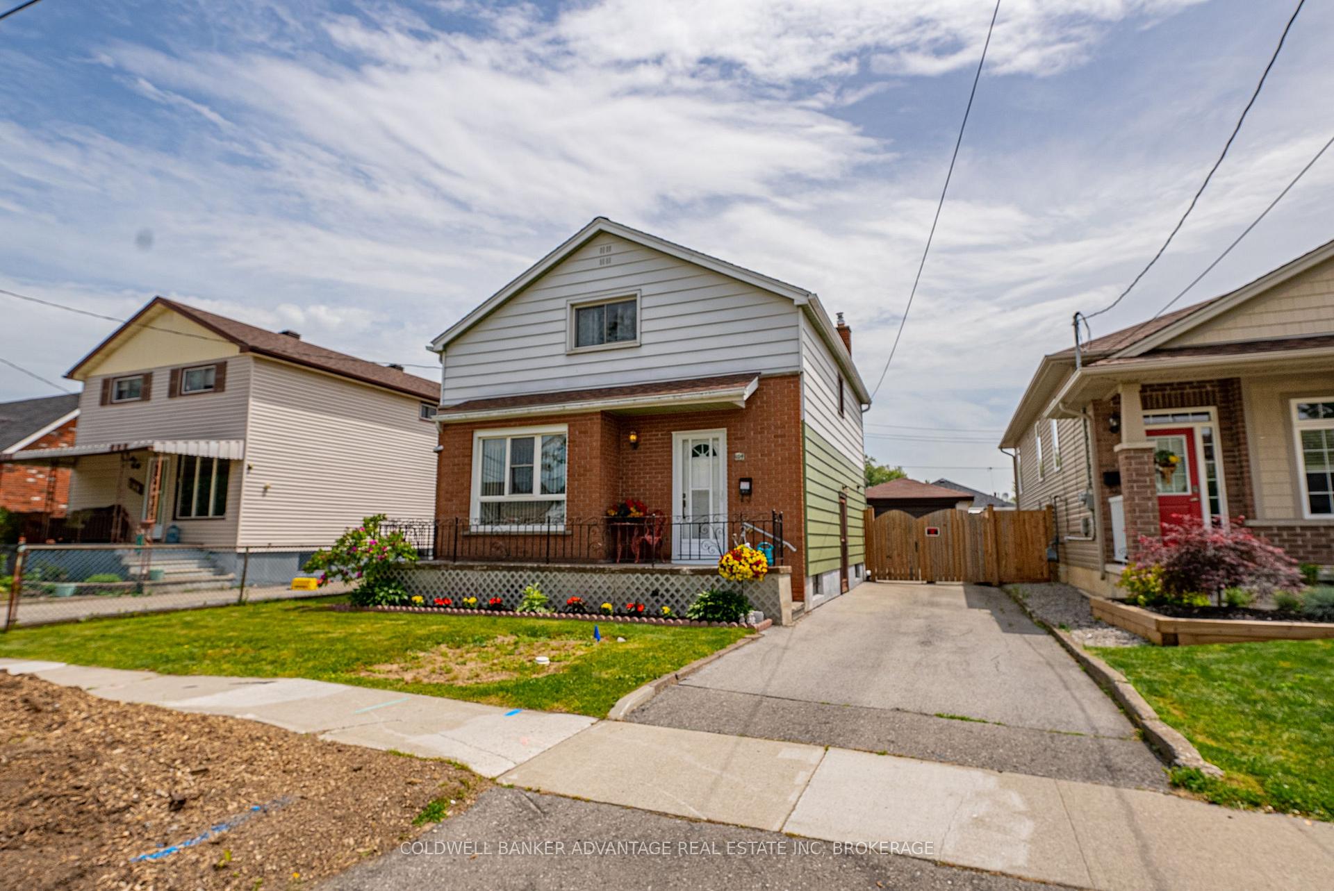 Photo 5 of 104 Wallace Avenue S, Welland, Lincoln/Crowland — HOMEH