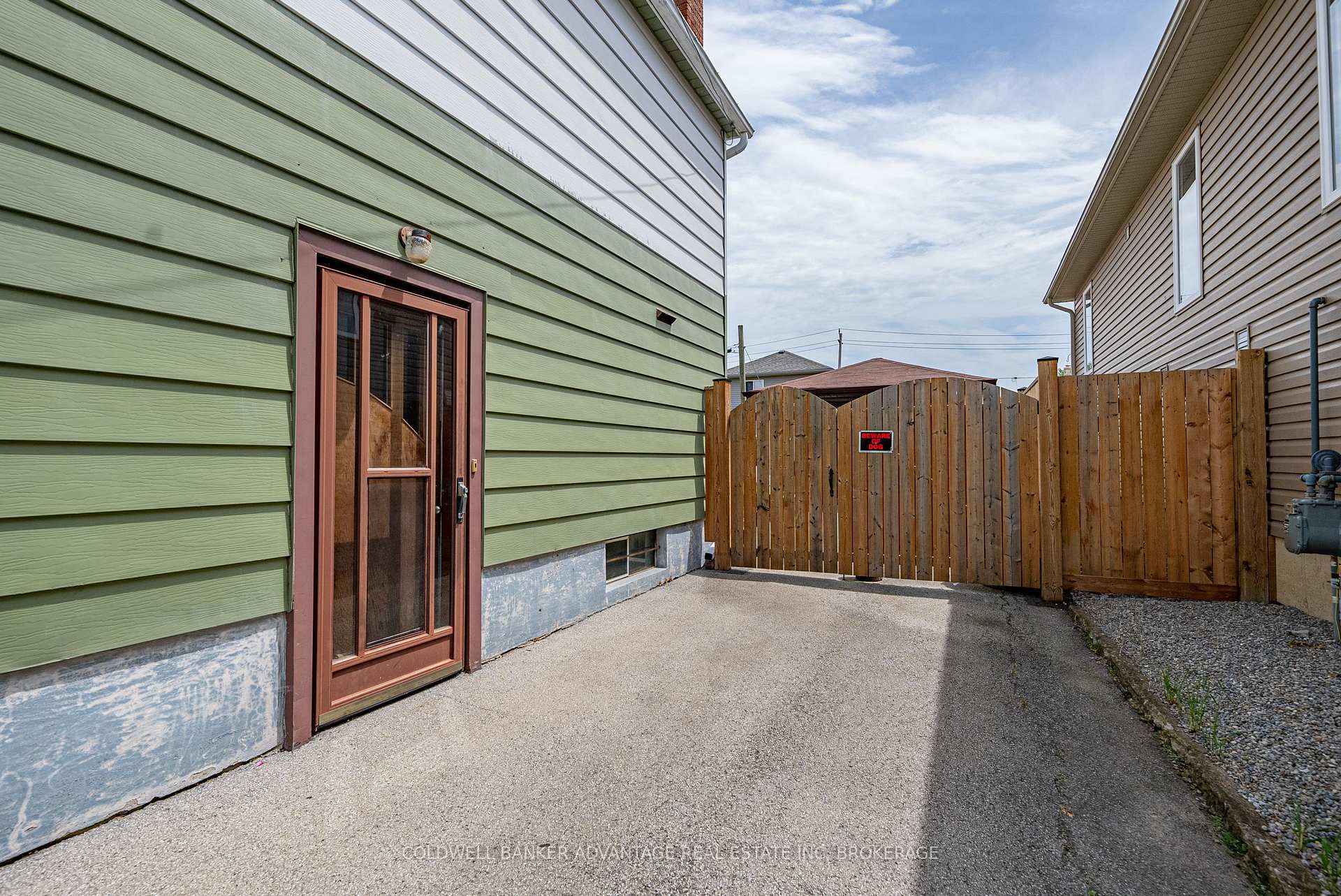 Photo 6 of 104 Wallace Avenue S, Welland, Lincoln/Crowland — HOMEH