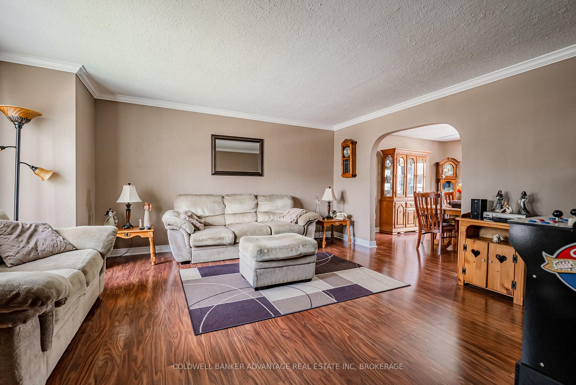 Photo 9 of 104 Wallace Avenue S, Welland, Lincoln/Crowland — HOMEH