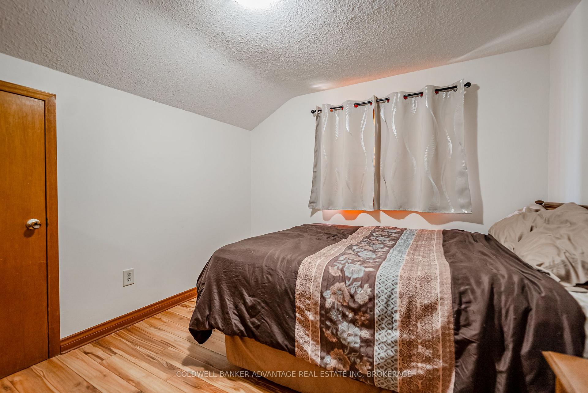 Photo 17 of 104 Wallace Avenue S, Welland, Lincoln/Crowland — HOMEH