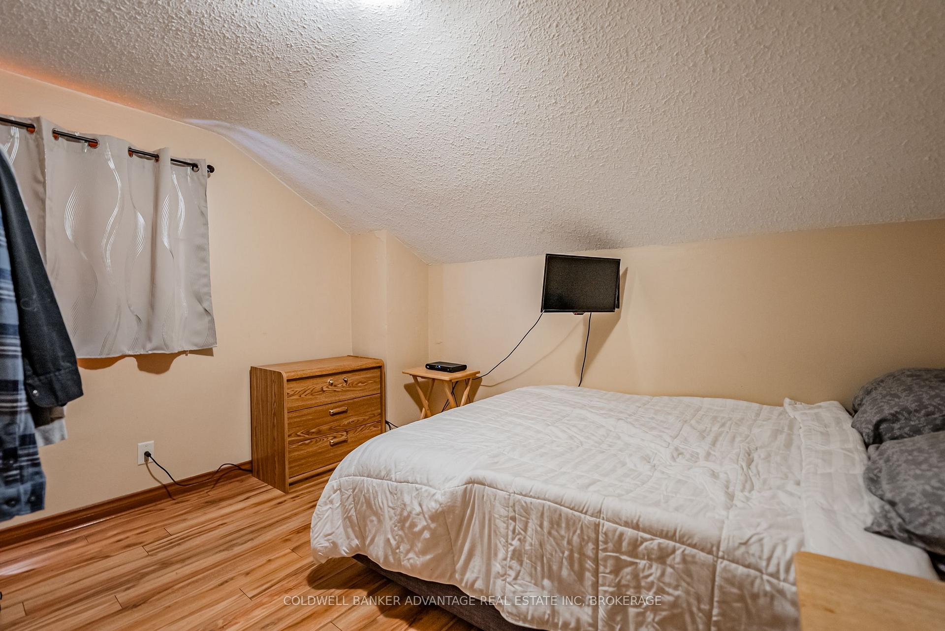 Photo 18 of 104 Wallace Avenue S, Welland, Lincoln/Crowland — HOMEH