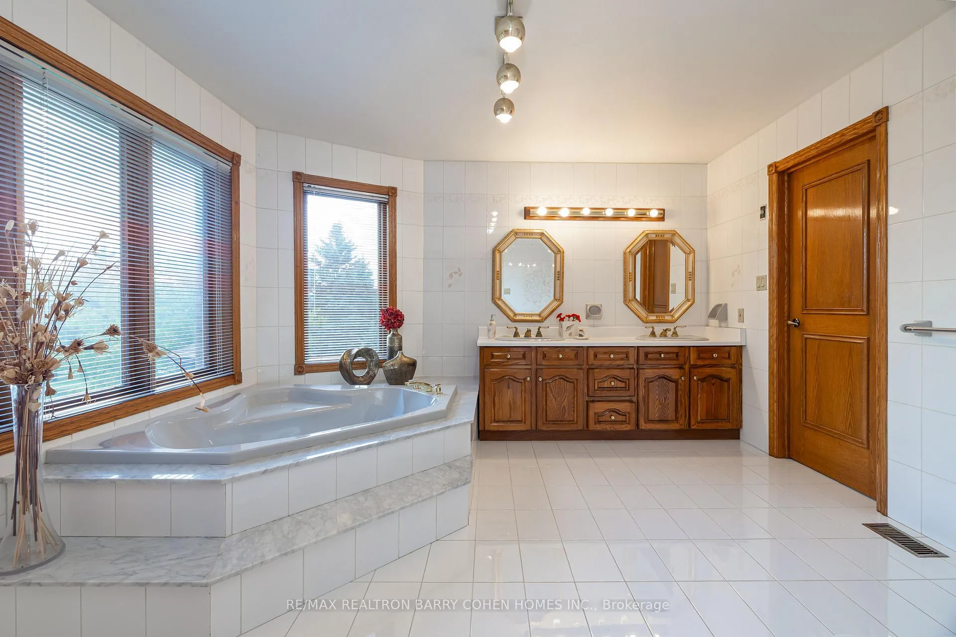 Photo 32 of 160 Millwood Parkway, Vaughan, Vellore Village — HOMEH