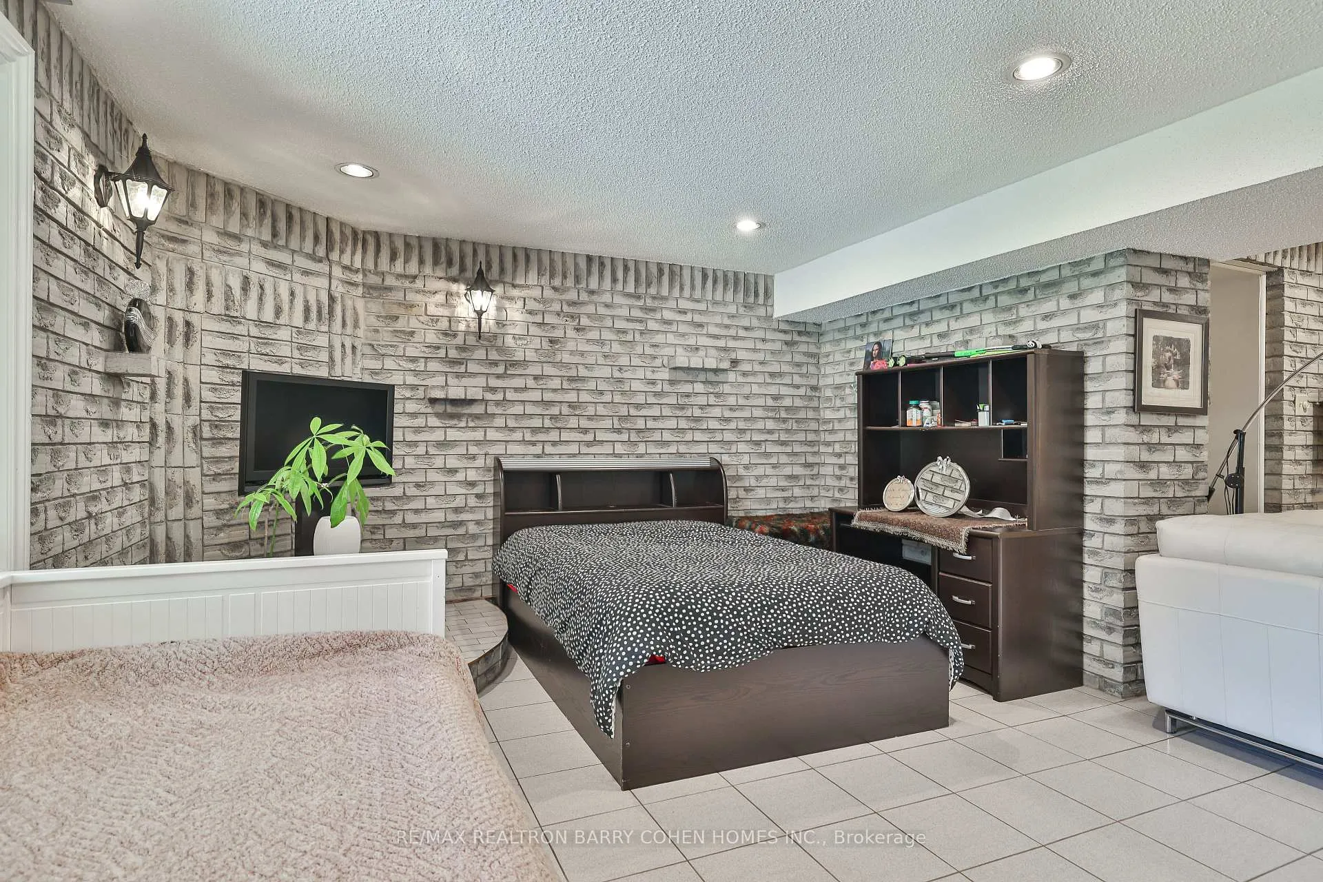 Photo 40 of 160 Millwood Parkway, Vaughan, Vellore Village — HOMEH