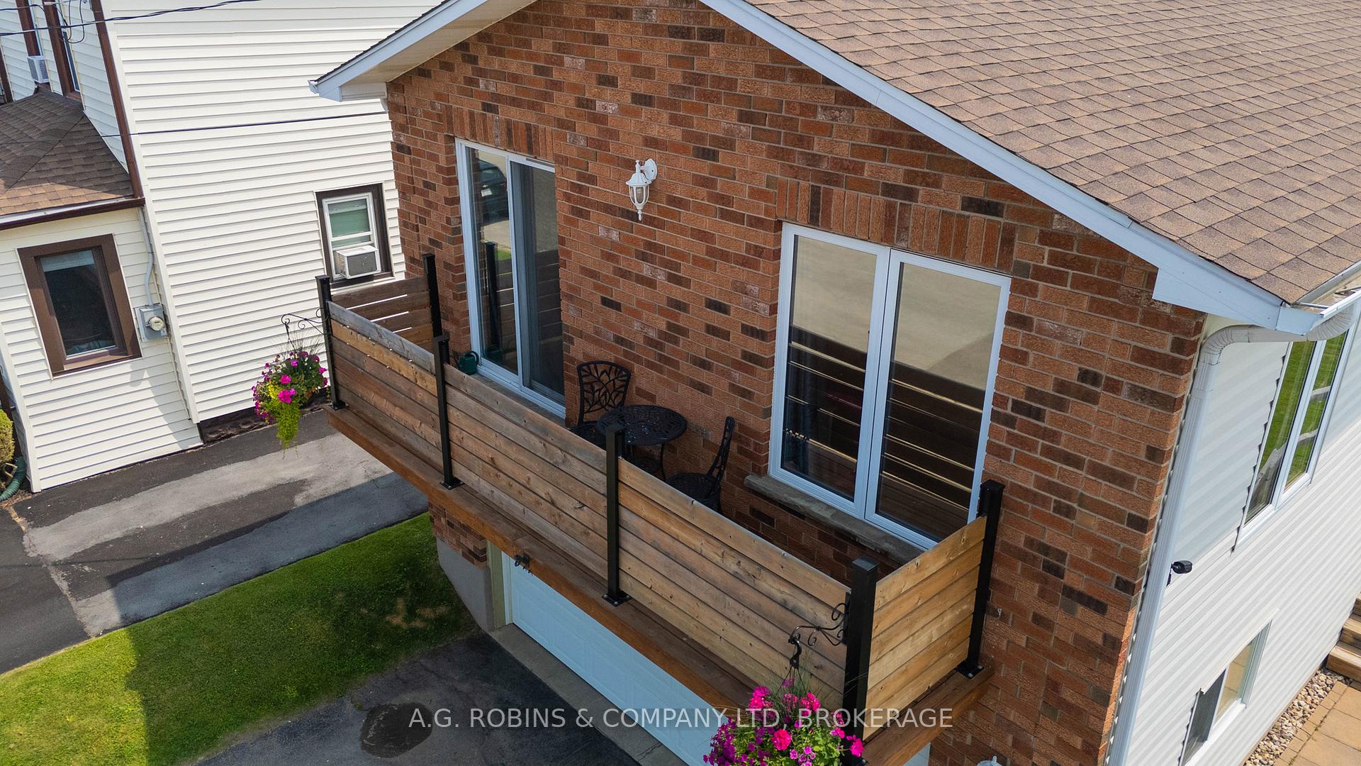 Photo 4 of 465 David Street, Welland, Lincoln/Crowland — HOMEH