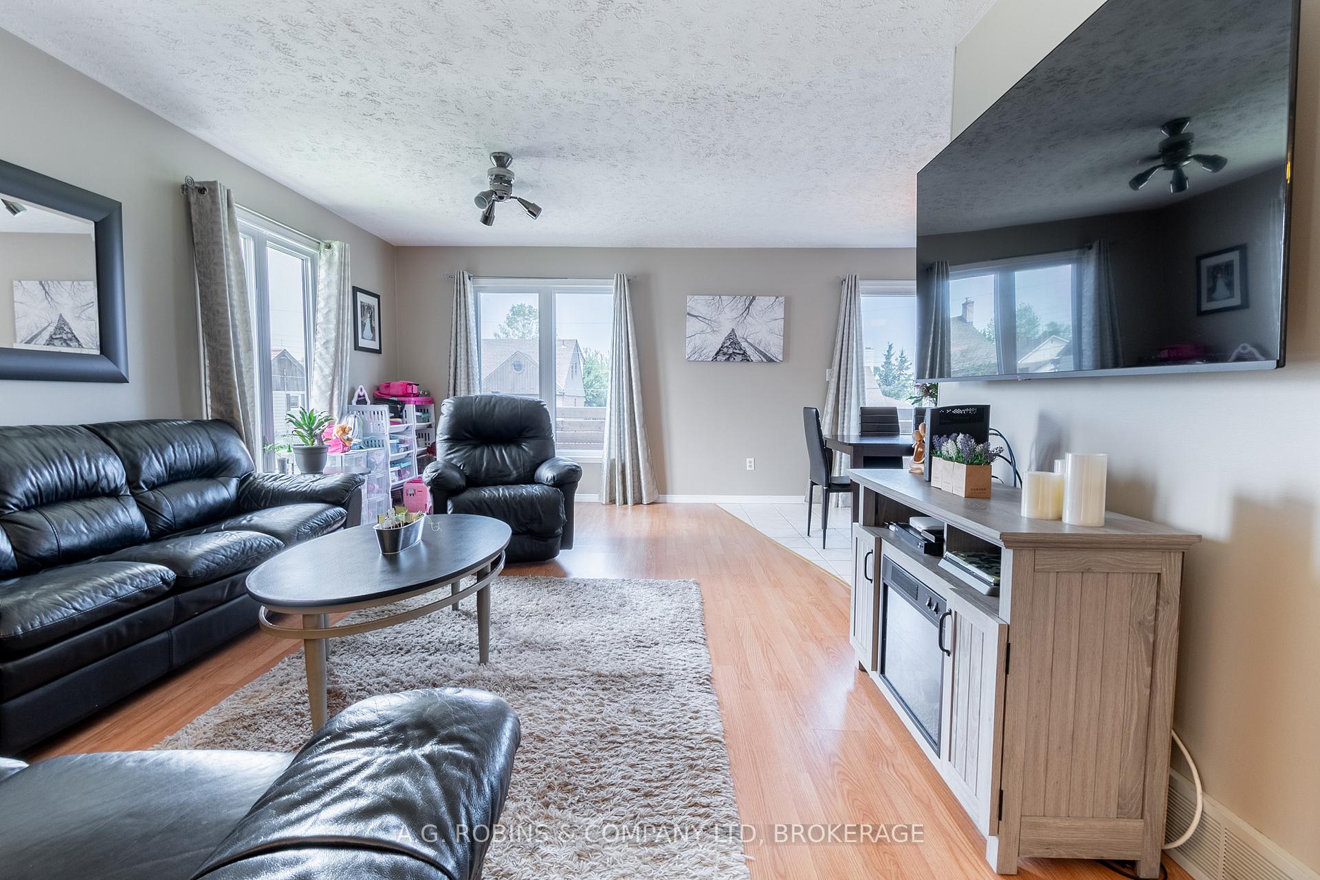 Photo 7 of 465 David Street, Welland, Lincoln/Crowland — HOMEH