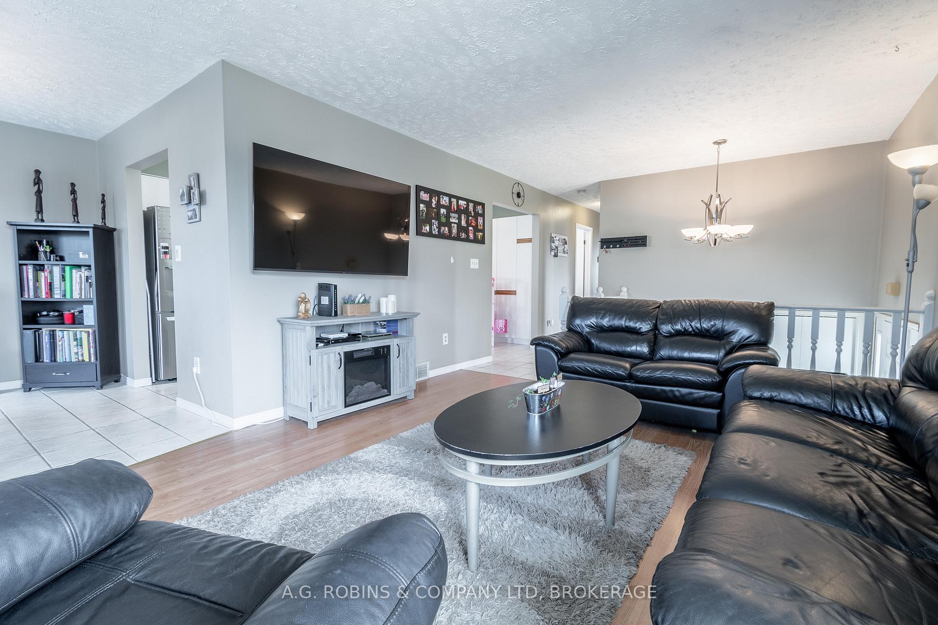 Photo 9 of 465 David Street, Welland, Lincoln/Crowland — HOMEH