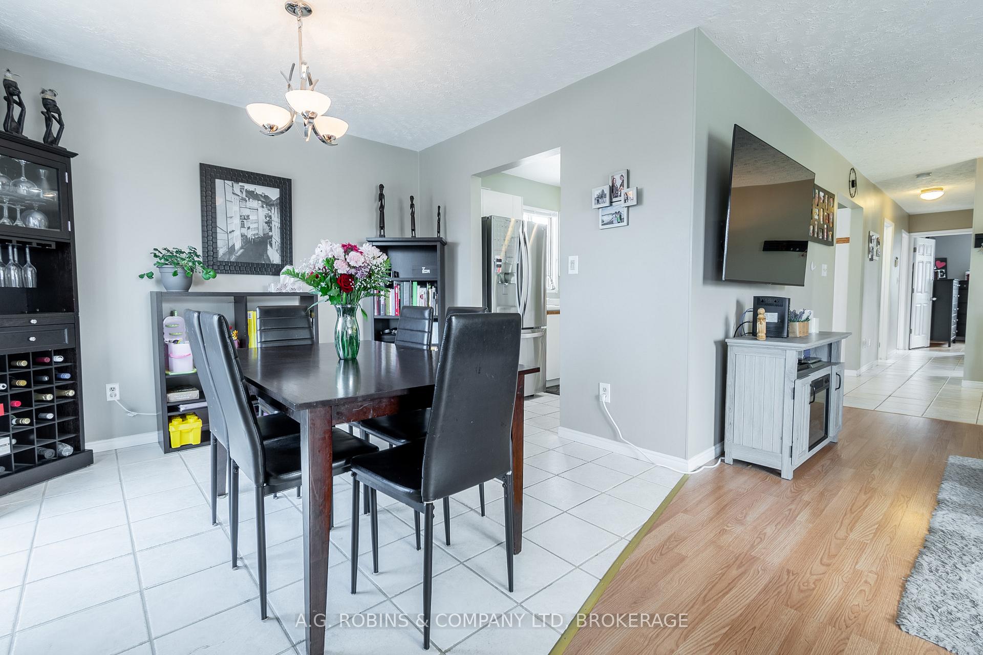 Photo 10 of 465 David Street, Welland, Lincoln/Crowland — HOMEH