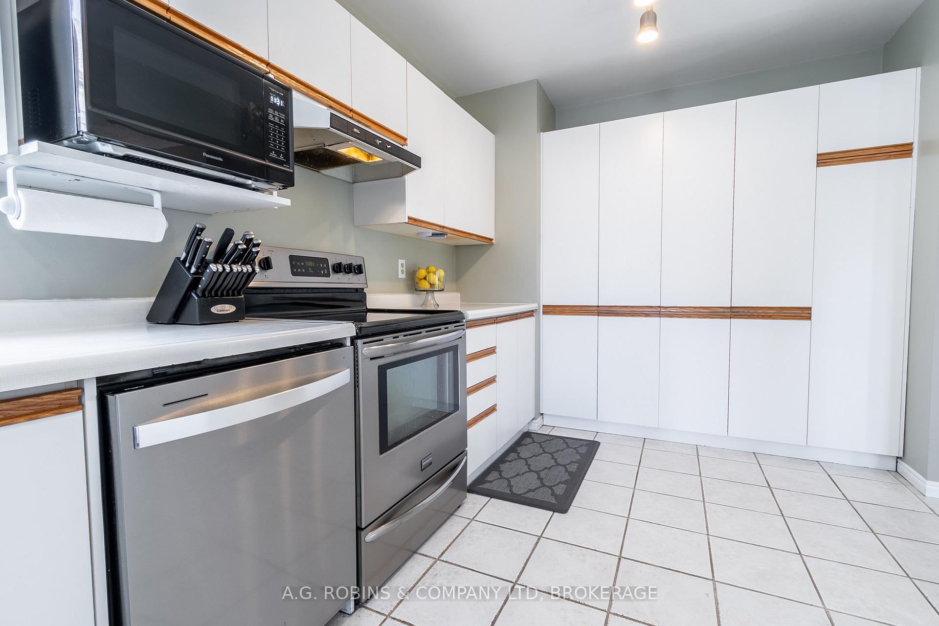 Photo 17 of 465 David Street, Welland, Lincoln/Crowland — HOMEH