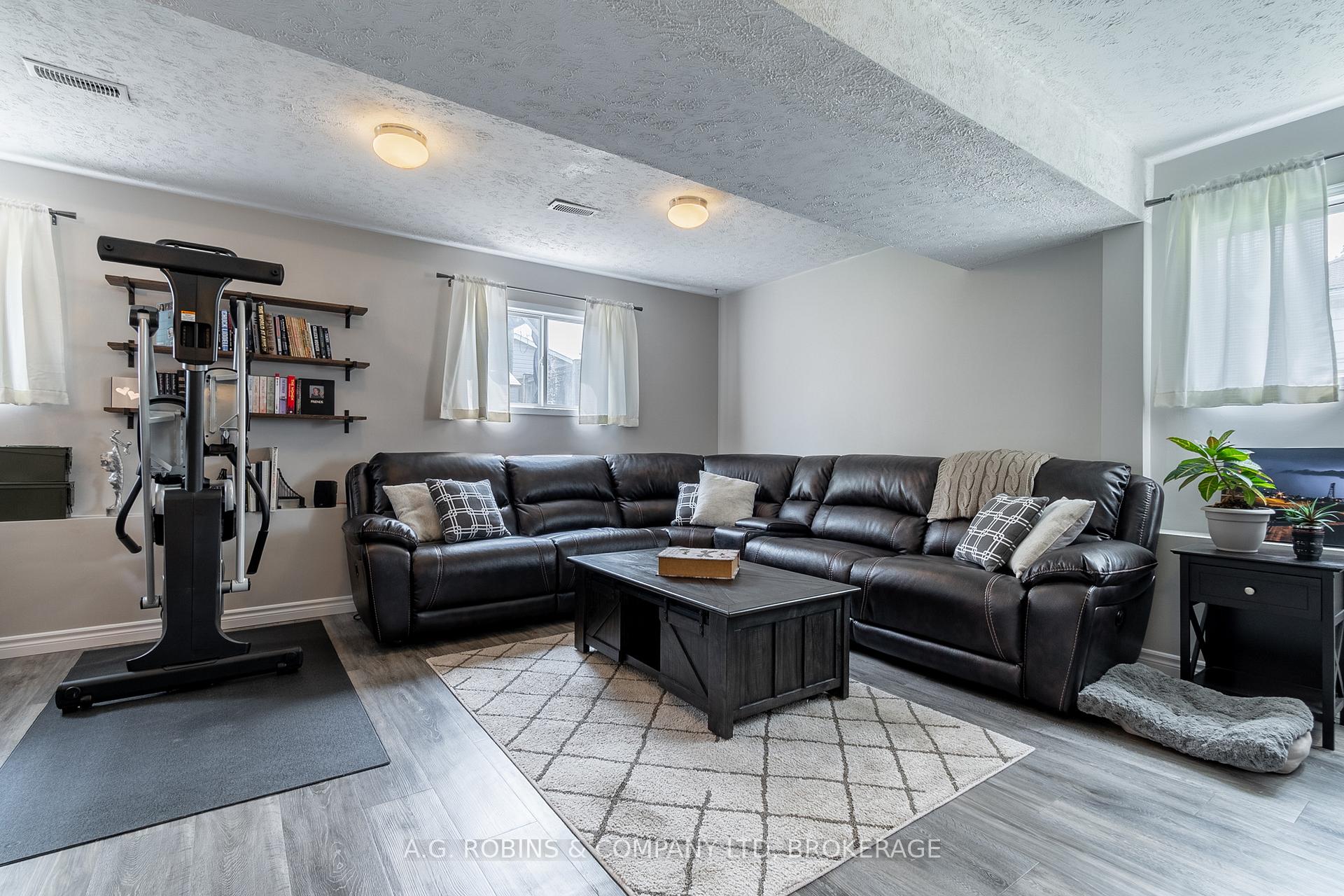 Photo 29 of 465 David Street, Welland, Lincoln/Crowland — HOMEH