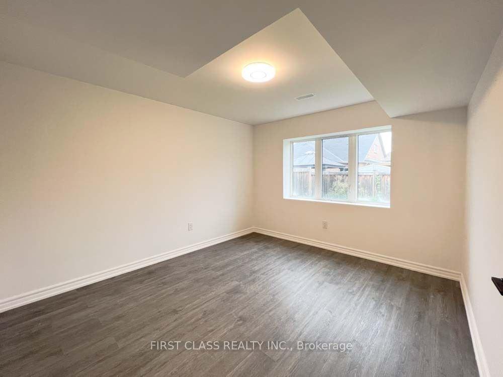 Photo 7 of 11 Silker Street, Vaughan, Patterson — HOMEH