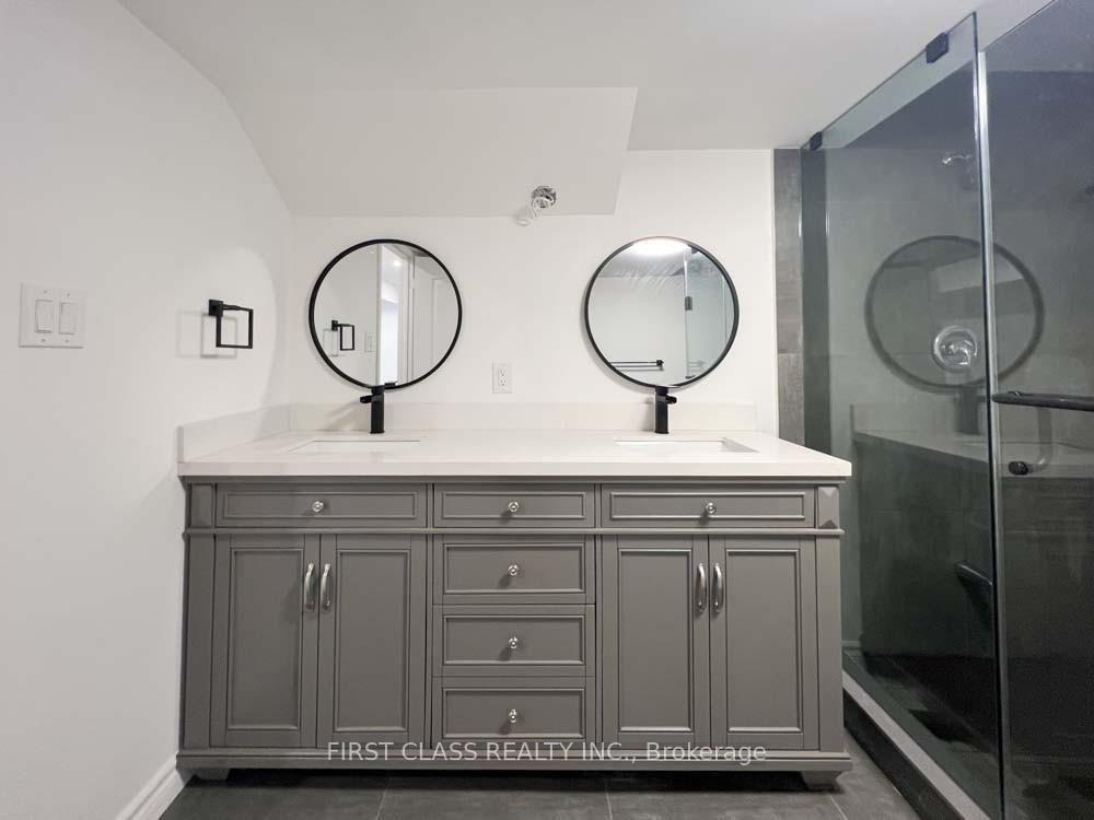 Photo 10 of 11 Silker Street, Vaughan, Patterson — HOMEH