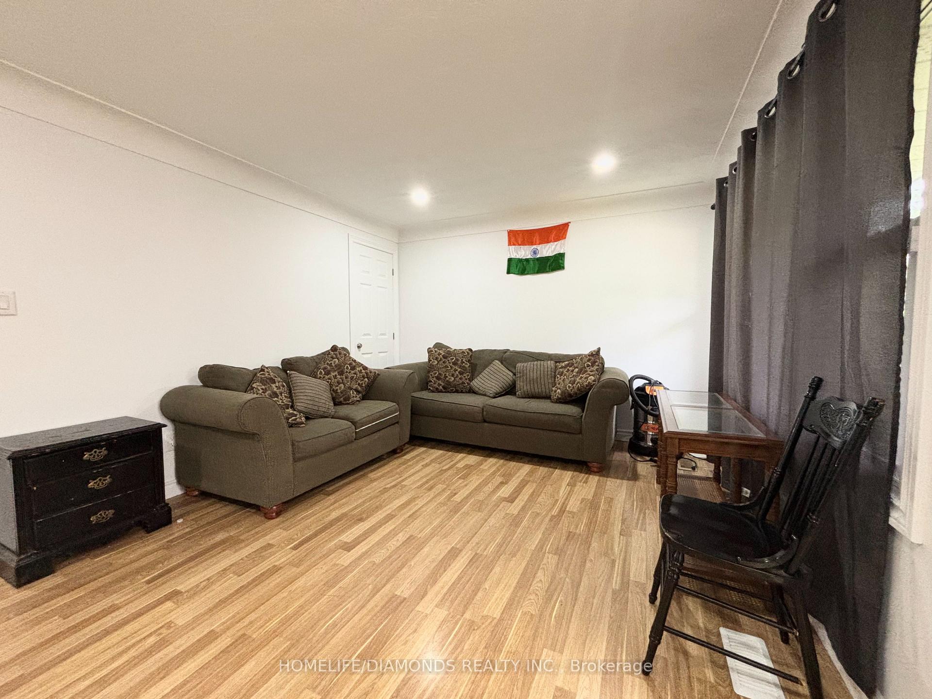 Photo 4 of 546 Lloyd Avenue, Welland, Prince Charles — HOMEH