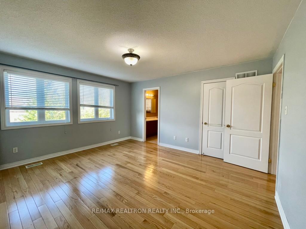Photo 24 of 72 Darren Avenue, Whitby, Rolling Acres — HOMEH