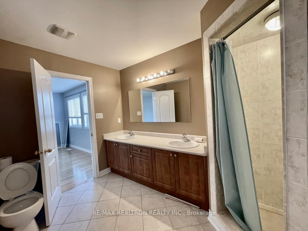 Photo 26 of 72 Darren Avenue, Whitby, Rolling Acres — HOMEH