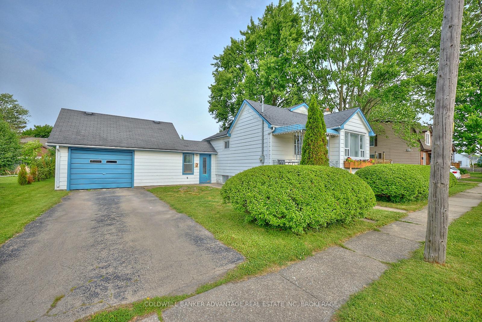 Photo 4 of 112 St Augustine Avenue, Welland, Broadway — HOMEH